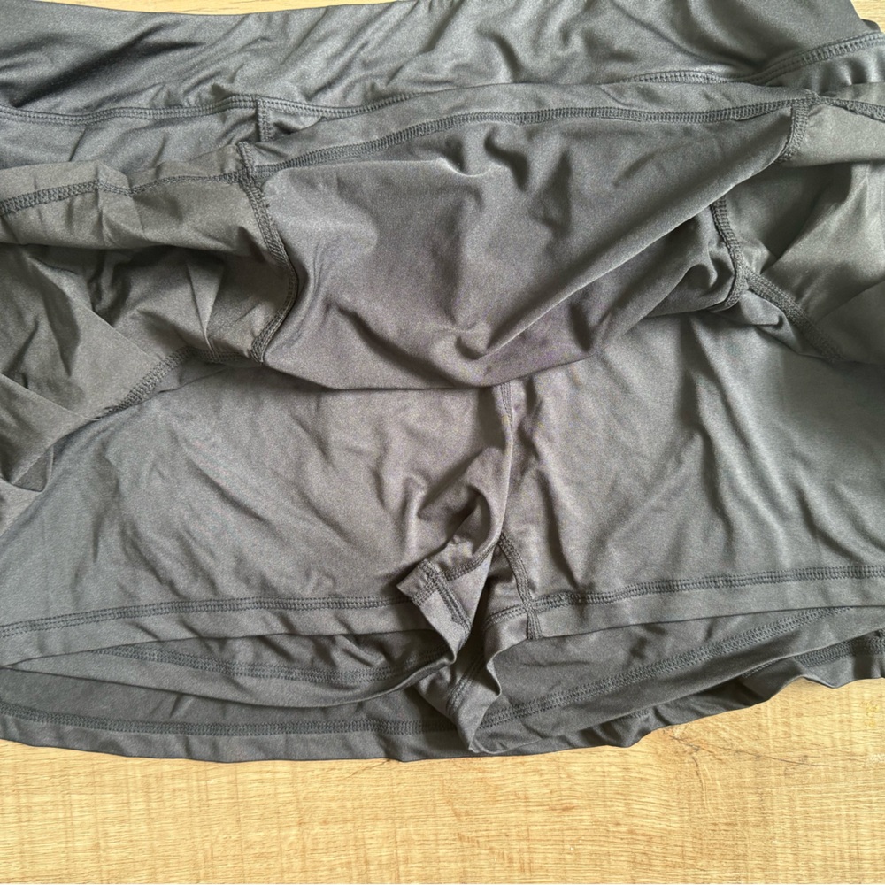 Head Skort - Picture 3 of 4